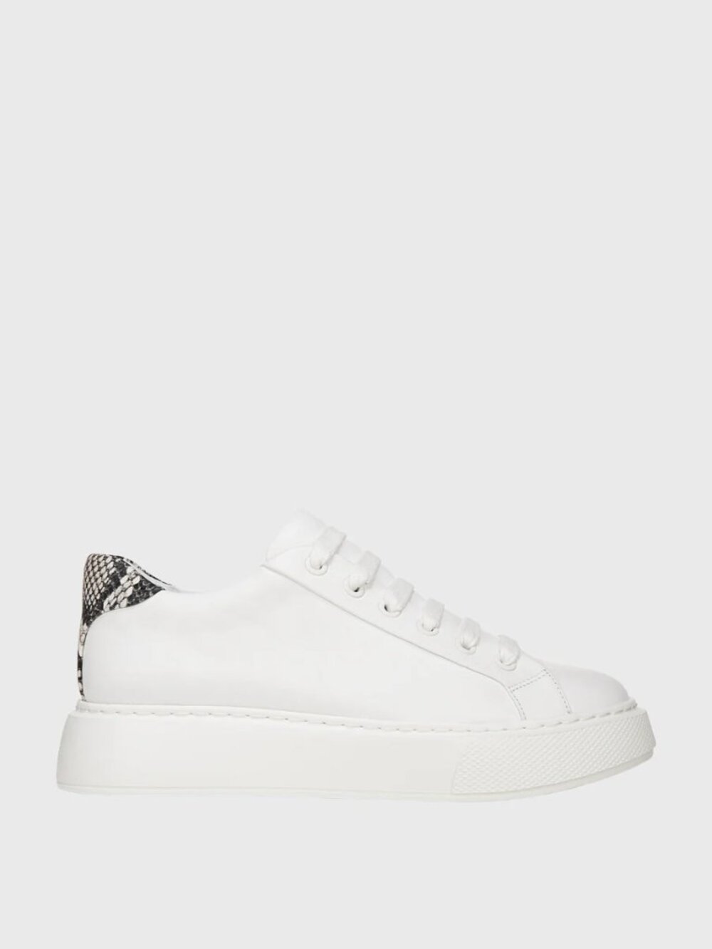 VINCE Rhea Platform Snakeskin Sneakers Shoes 38 8
